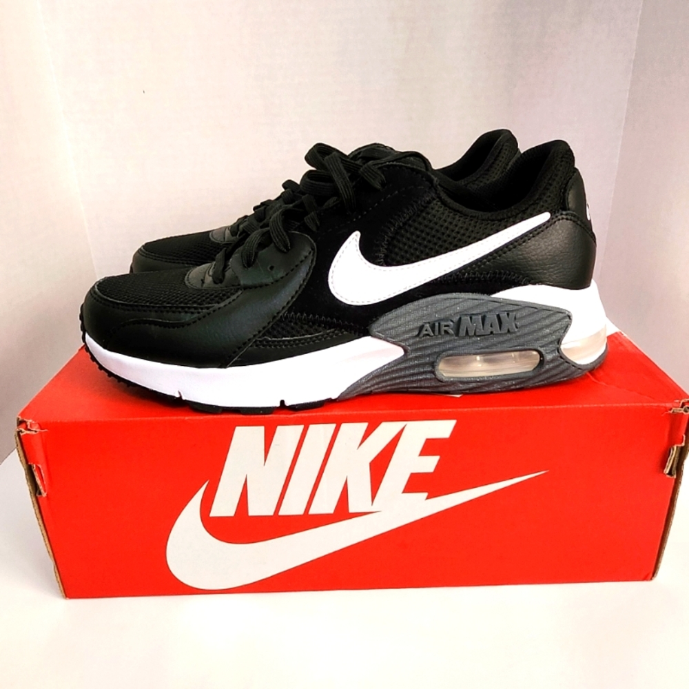 Nike Air Max Excee Women's 9.5